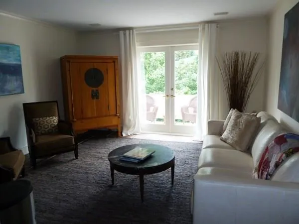 5400 Roswell Road Ne Unit C7, Atlanta, Georgia 30342, 1 Bedroom Bedrooms, ,1 BathroomBathrooms,Residential,Sold,5400 Roswell Road Ne Unit C7,5856596