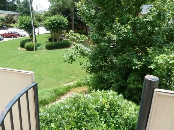 5400 Roswell Road Ne Unit C7, Atlanta, Georgia 30342, 1 Bedroom Bedrooms, ,1 BathroomBathrooms,Residential,Sold,5400 Roswell Road Ne Unit C7,5856596