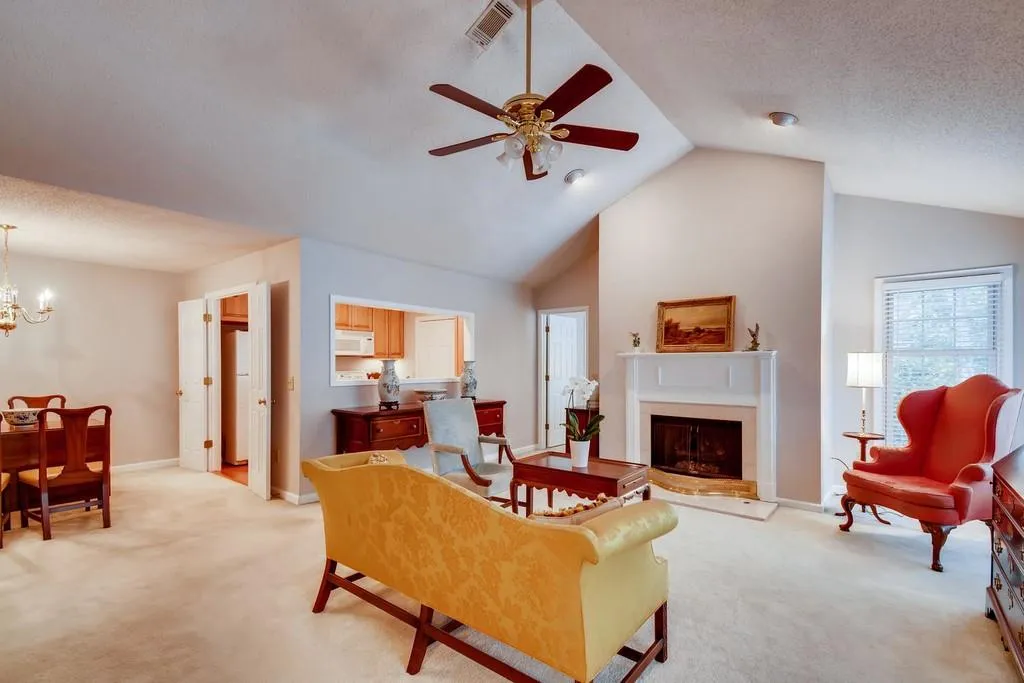 1003 Camden Court, Sandy Springs, Georgia 30327, 2 Bedrooms Bedrooms, ,2 BathroomsBathrooms,Residential,Sold,1003 Camden Court,6554539