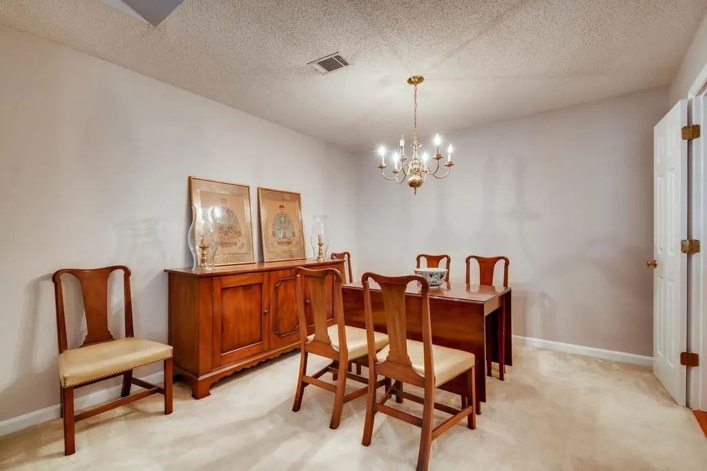 1003 Camden Court, Sandy Springs, Georgia 30327, 2 Bedrooms Bedrooms, ,2 BathroomsBathrooms,Residential,Sold,1003 Camden Court,6554539