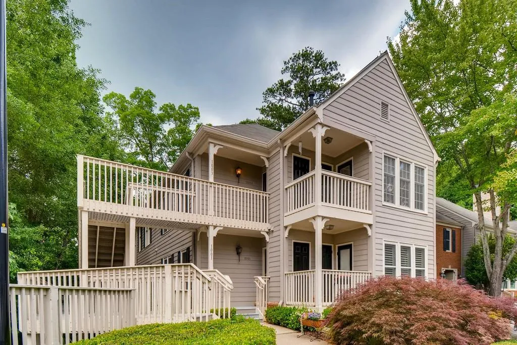 1003 Camden Court, Sandy Springs, Georgia 30327, 2 Bedrooms Bedrooms, ,2 BathroomsBathrooms,Residential,Sold,1003 Camden Court,6554539