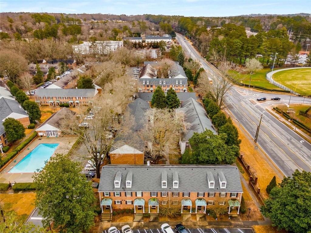 6700 Roswell Road Unit 29C, Atlanta, Georgia 30328, 2 Bedrooms Bedrooms, ,1 BathroomBathrooms,Residential,Sold,6700 Roswell Road Unit 29C,7330369