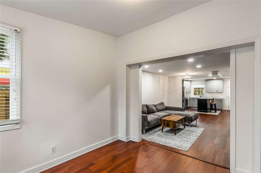 6700 Roswell Road Unit 29C, Atlanta, Georgia 30328, 2 Bedrooms Bedrooms, ,1 BathroomBathrooms,Residential,Sold,6700 Roswell Road Unit 29C,7330369