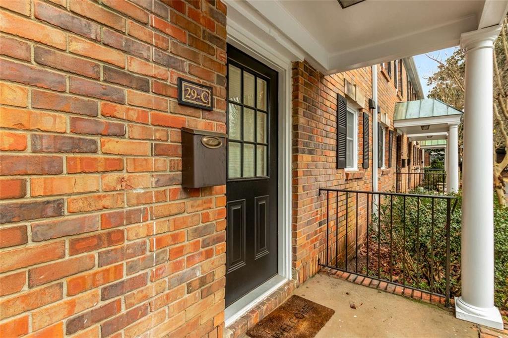 6700 Roswell Road Unit 29C, Atlanta, Georgia 30328, 2 Bedrooms Bedrooms, ,1 BathroomBathrooms,Residential,Sold,6700 Roswell Road Unit 29C,7330369