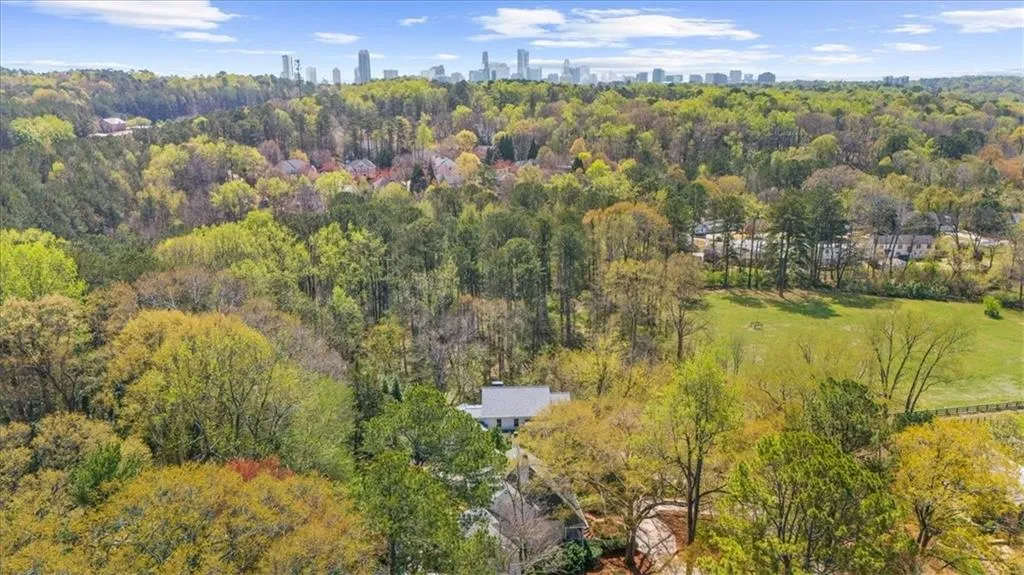 4635 High Point Road, Atlanta, Georgia 30342, 6 Bedrooms Bedrooms, ,3 BathroomsBathrooms,Residential,Sold,4635 High Point Road,7545184