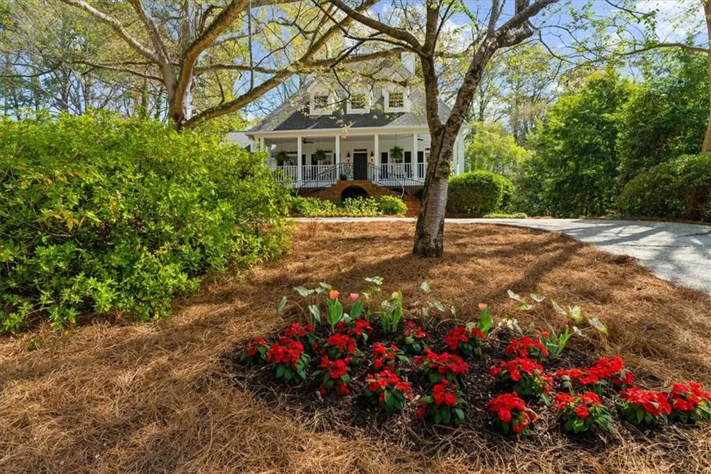 4635 High Point Road, Atlanta, Georgia 30342, 6 Bedrooms Bedrooms, ,3 BathroomsBathrooms,Residential,Sold,4635 High Point Road,7545184