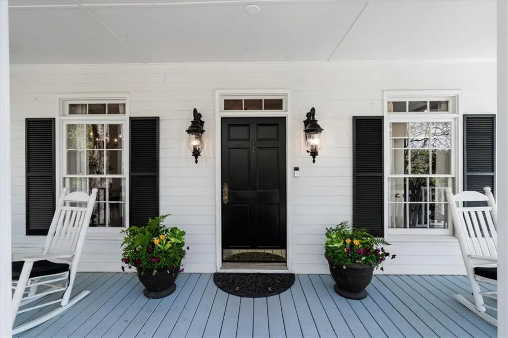 4635 High Point Road, Atlanta, Georgia 30342, 6 Bedrooms Bedrooms, ,3 BathroomsBathrooms,Residential,Sold,4635 High Point Road,7545184