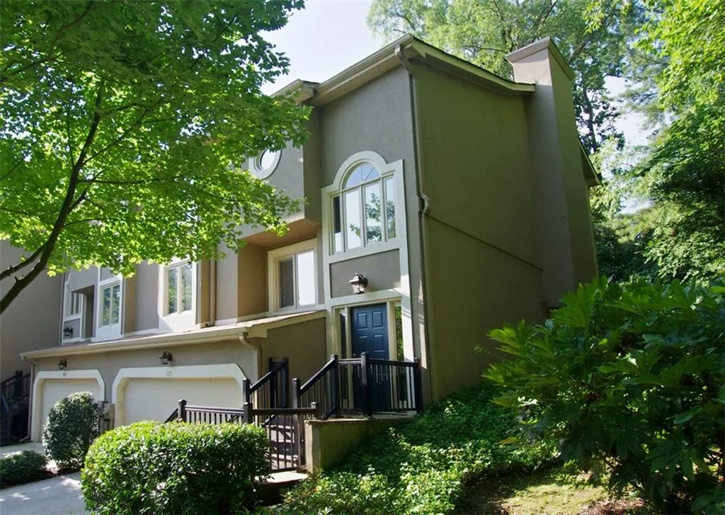 1199 Brookhaven Woods Court, Brookhaven, Georgia 30319, 4 Bedrooms Bedrooms, ,3 BathroomsBathrooms,Residential,Sold,1199 Brookhaven Woods Court,5875294