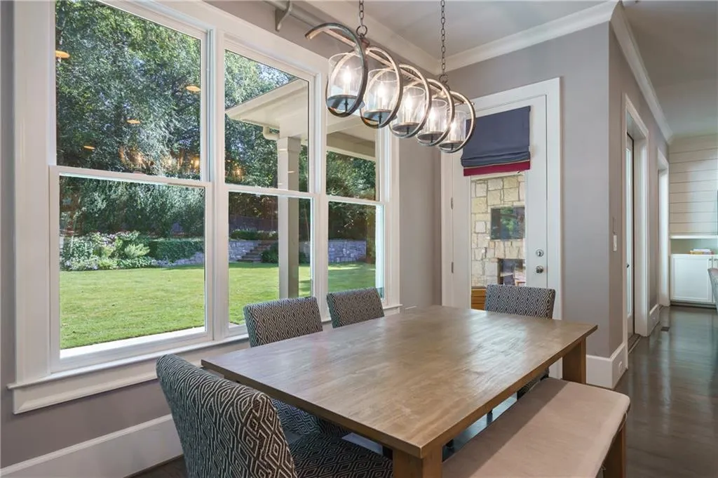 192 Pine Lake Drive, Atlanta, Georgia 30327, 5 Bedrooms Bedrooms, ,5 BathroomsBathrooms,Residential,Sold,192 Pine Lake Drive,6958745