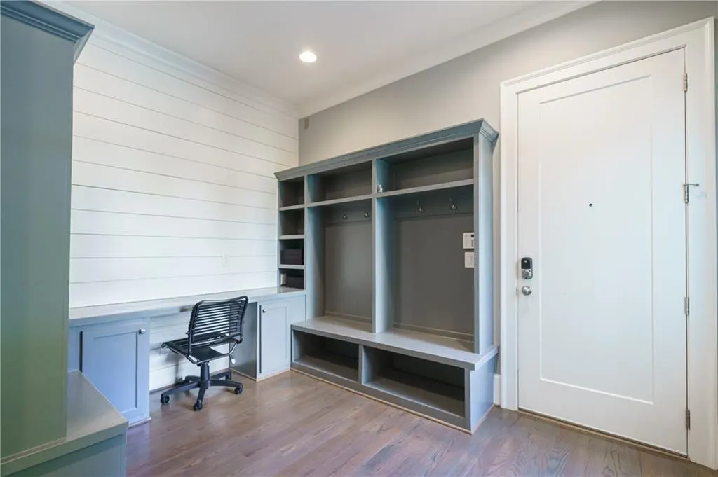 192 Pine Lake Drive, Atlanta, Georgia 30327, 5 Bedrooms Bedrooms, ,5 BathroomsBathrooms,Residential,Sold,192 Pine Lake Drive,6958745