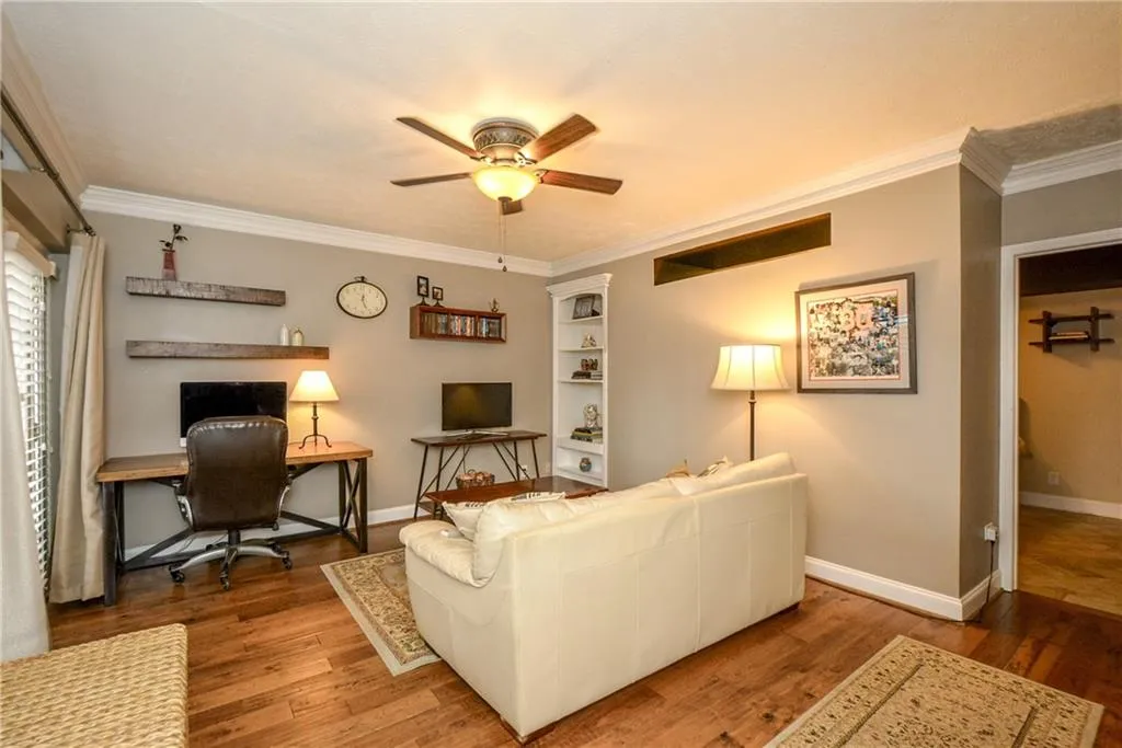 6980 Roswell Road Ne Unit D9, Atlanta, Georgia 30328, 1 Bedroom Bedrooms, ,Residential,Sold,6980 Roswell Road Ne Unit D9,6513436