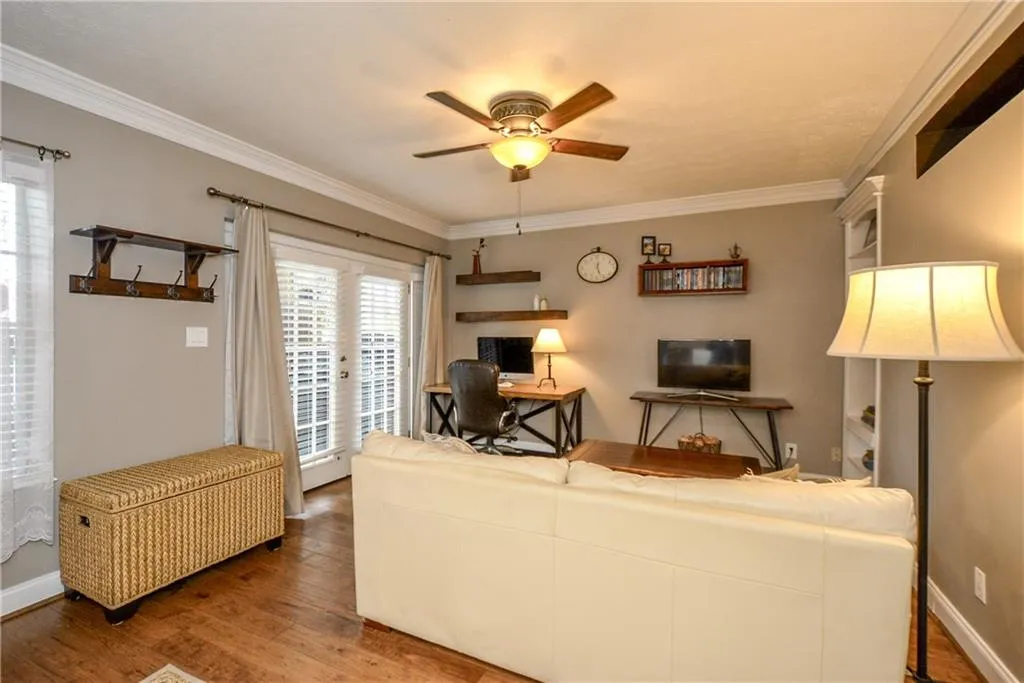 6980 Roswell Road Ne Unit D9, Atlanta, Georgia 30328, 1 Bedroom Bedrooms, ,Residential,Sold,6980 Roswell Road Ne Unit D9,6513436