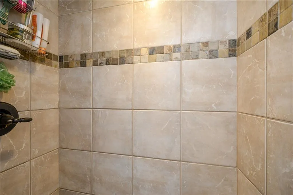 6980 Roswell Road Ne Unit D9, Atlanta, Georgia 30328, 1 Bedroom Bedrooms, ,Residential,Sold,6980 Roswell Road Ne Unit D9,6513436