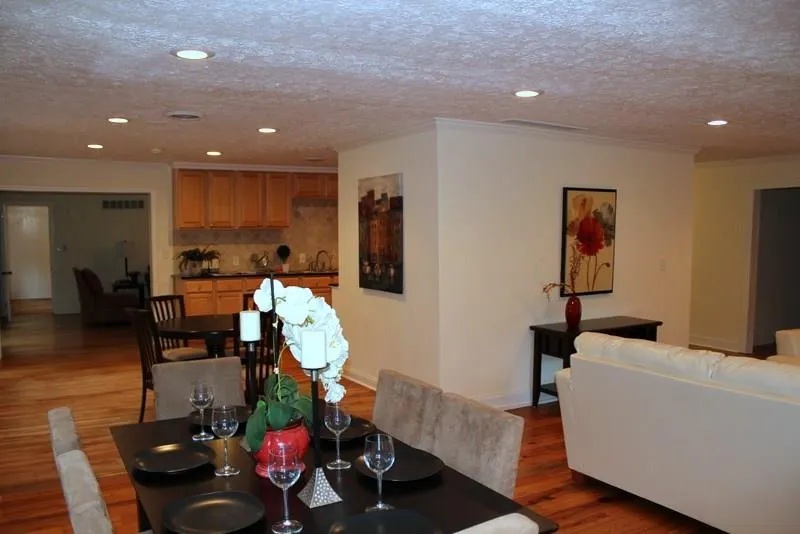 5150 High Point Road Ne, Atlanta, Georgia 30342, 3 Bedrooms Bedrooms, ,2 BathroomsBathrooms,Residential,Sold,5150 High Point Road Ne,5615750