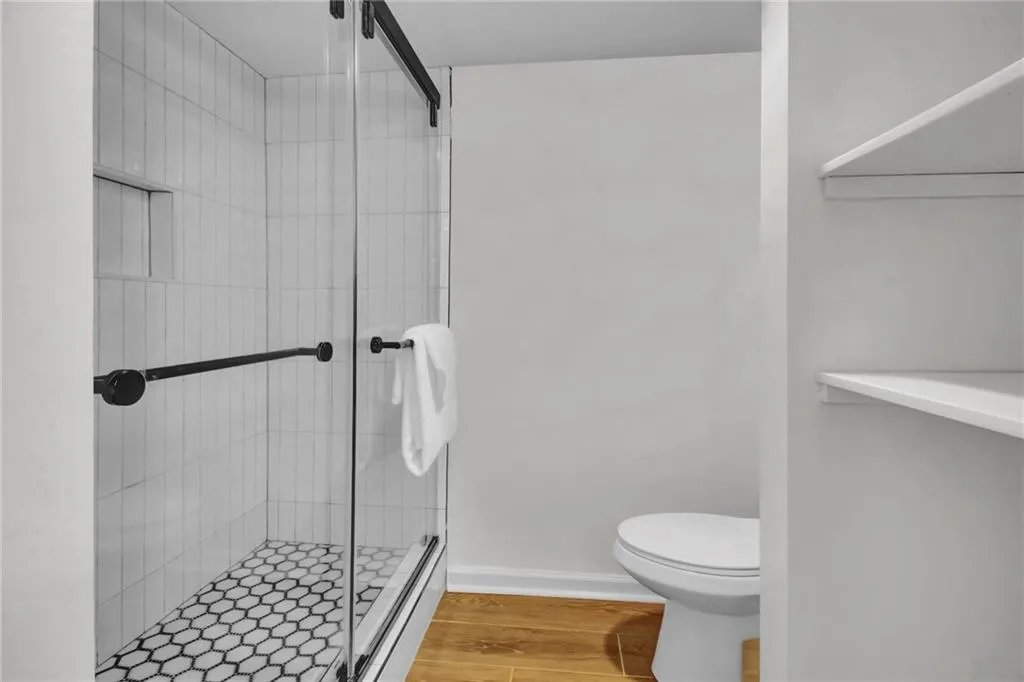 12 Vista Square Nw, Atlanta, Georgia 30327, 2 Bedrooms Bedrooms, ,2 BathroomsBathrooms,Residential,For Sale,12 Vista Square Nw,7614975