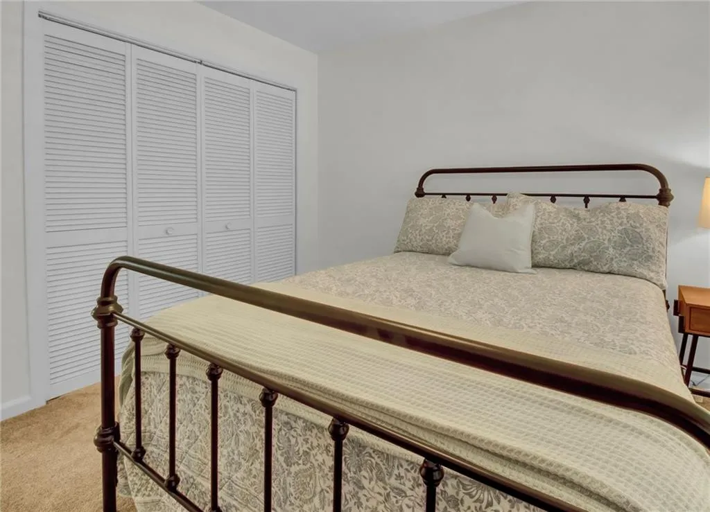 12 Vista Square Nw, Atlanta, Georgia 30327, 2 Bedrooms Bedrooms, ,2 BathroomsBathrooms,Residential,For Sale,12 Vista Square Nw,7614975