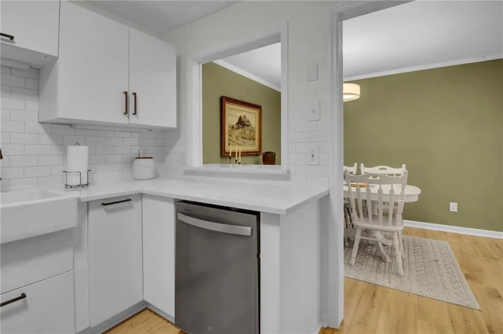 12 Vista Square Nw, Atlanta, Georgia 30327, 2 Bedrooms Bedrooms, ,2 BathroomsBathrooms,Residential,For Sale,12 Vista Square Nw,7614975