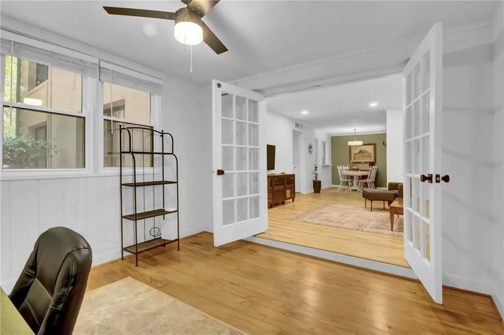 12 Vista Square Nw, Atlanta, Georgia 30327, 2 Bedrooms Bedrooms, ,2 BathroomsBathrooms,Residential,For Sale,12 Vista Square Nw,7614975