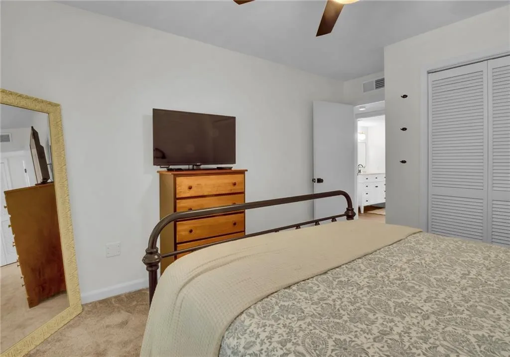 12 Vista Square Nw, Atlanta, Georgia 30327, 2 Bedrooms Bedrooms, ,2 BathroomsBathrooms,Residential,For Sale,12 Vista Square Nw,7614975