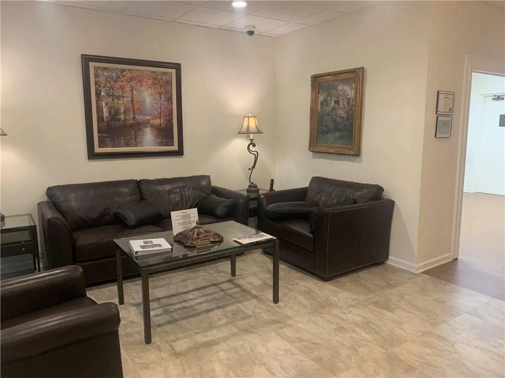 475 Mount Vernon Highway Ne Unit 117a, Sandy Springs, Georgia 30328, 1 Bedroom Bedrooms, ,1 BathroomBathrooms,Residential,Sold,475 Mount Vernon Highway Ne Unit 117a,6747495
