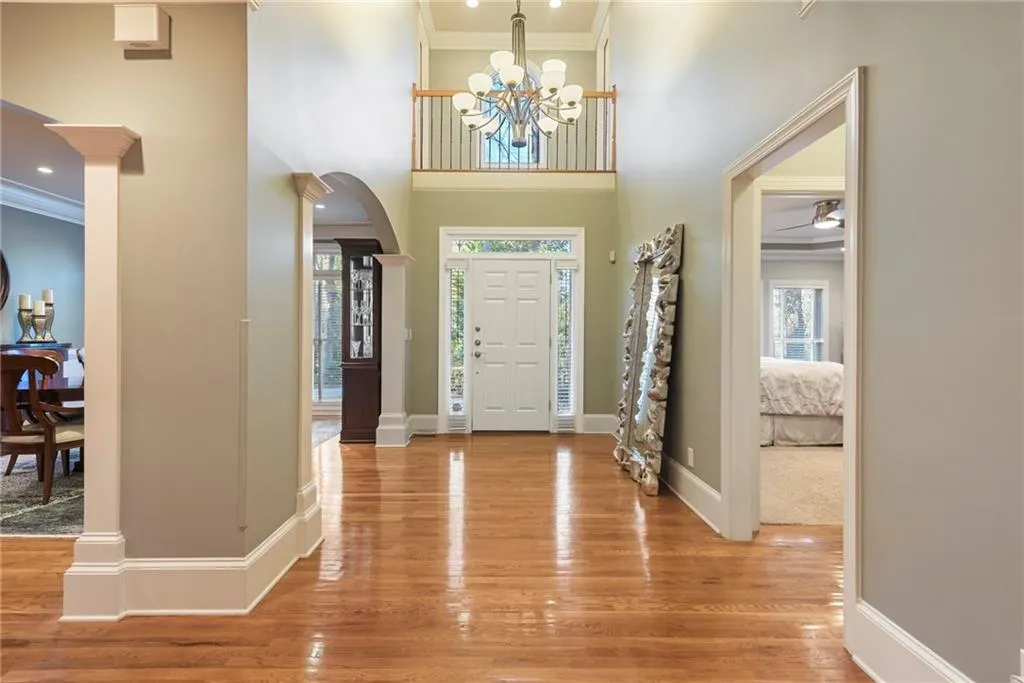 Wide Open Spaces and lots of light!