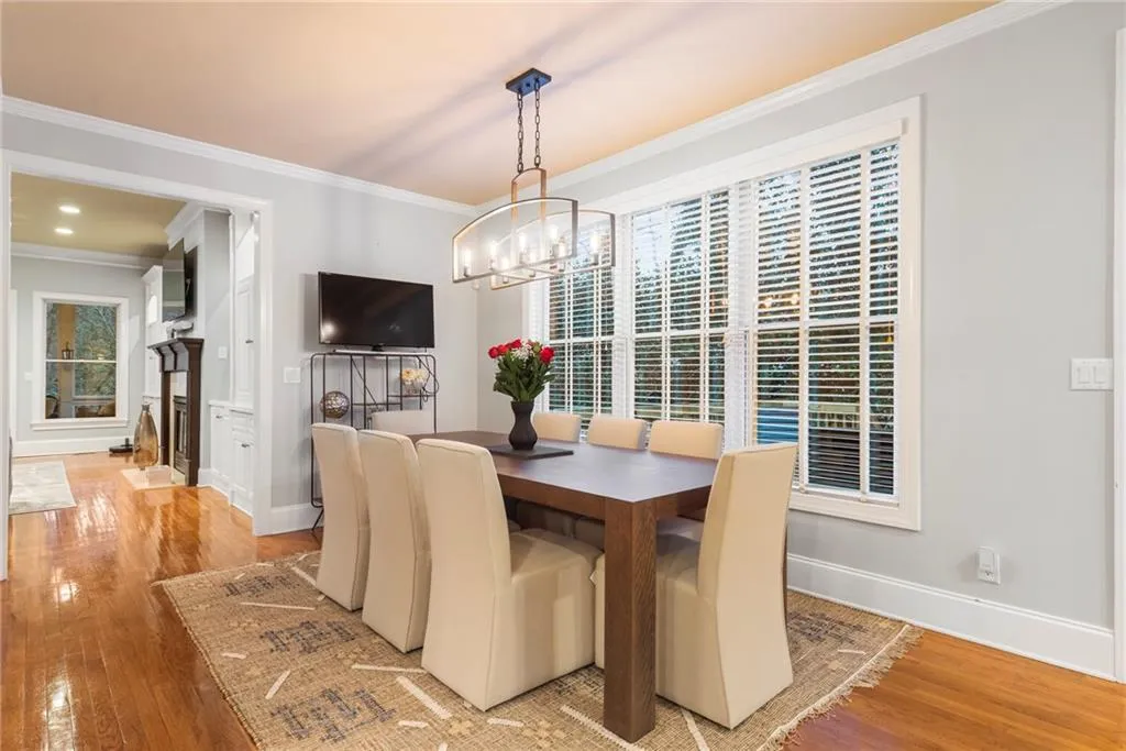Breakfast room just off the kitchen