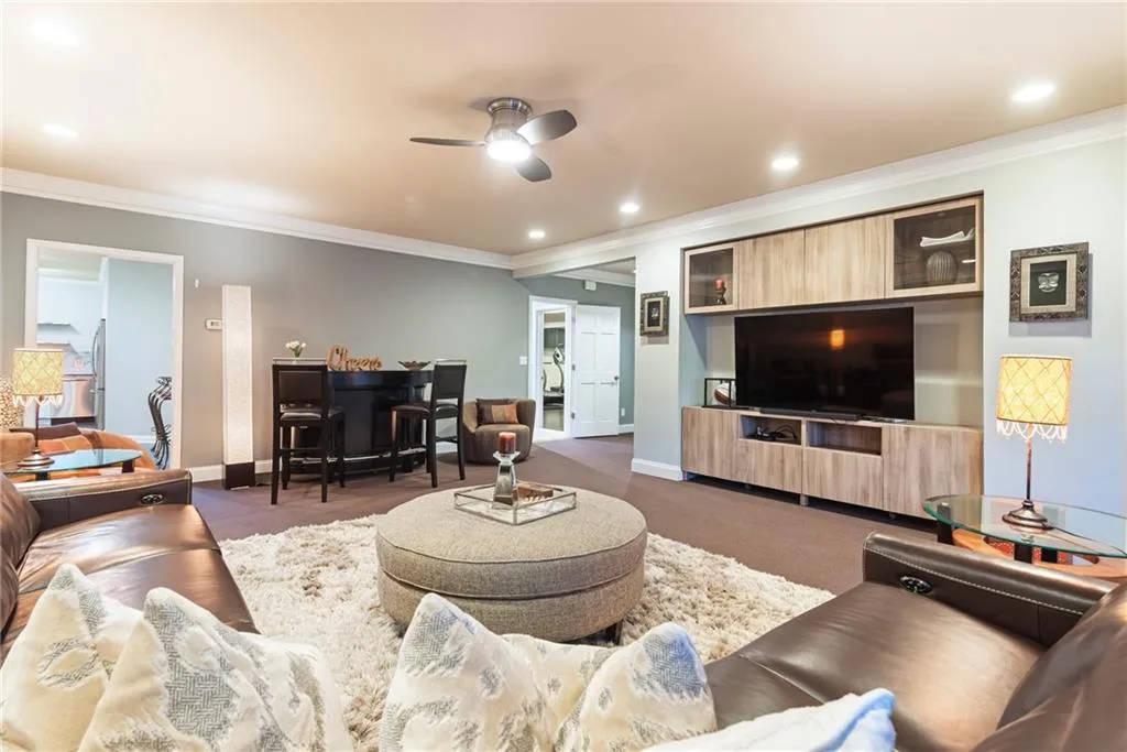 In-Law Suite has spacious living room