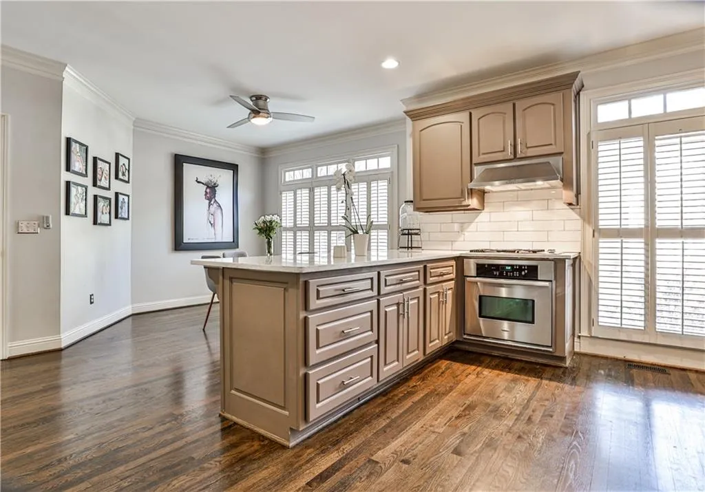 925 Roberts Landing Cove, Sandy Springs, Georgia 30350, 4 Bedrooms Bedrooms, ,3 BathroomsBathrooms,Residential,Sold,925 Roberts Landing Cove,7026717