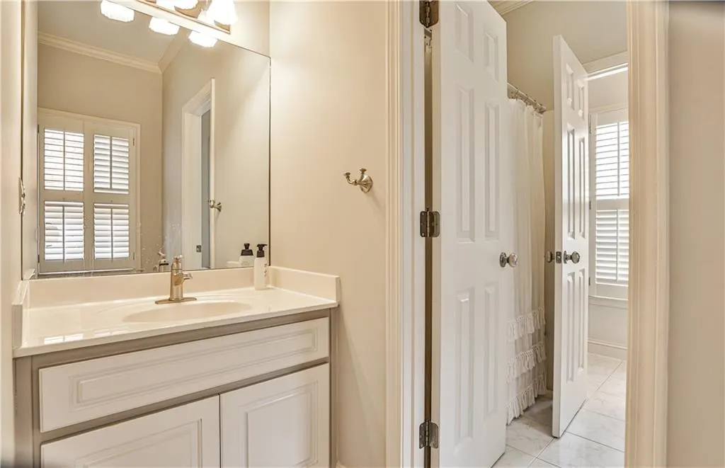 925 Roberts Landing Cove, Sandy Springs, Georgia 30350, 4 Bedrooms Bedrooms, ,3 BathroomsBathrooms,Residential,Sold,925 Roberts Landing Cove,7026717