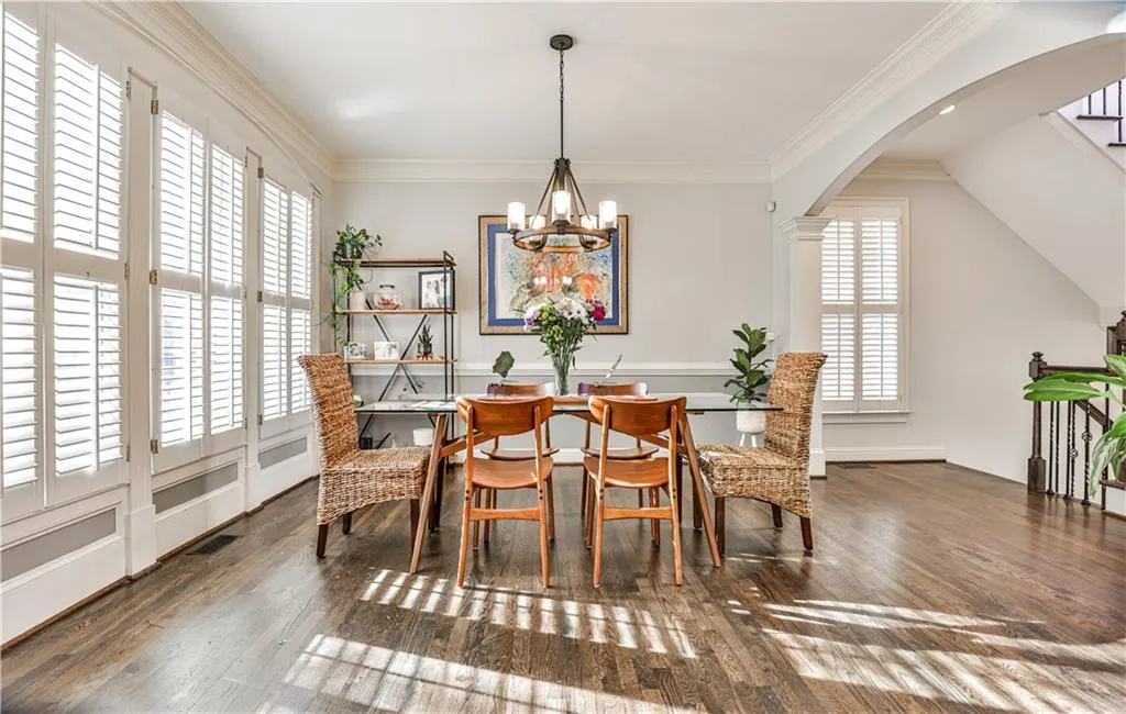 925 Roberts Landing Cove, Sandy Springs, Georgia 30350, 4 Bedrooms Bedrooms, ,3 BathroomsBathrooms,Residential,Sold,925 Roberts Landing Cove,7026717