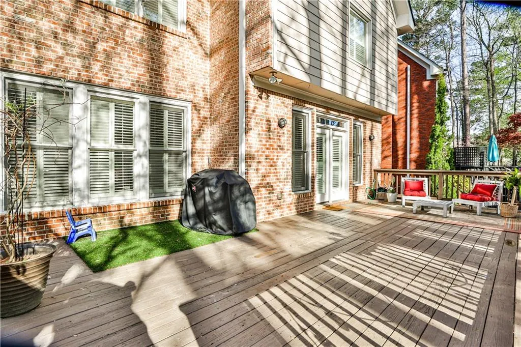 925 Roberts Landing Cove, Sandy Springs, Georgia 30350, 4 Bedrooms Bedrooms, ,3 BathroomsBathrooms,Residential,Sold,925 Roberts Landing Cove,7026717