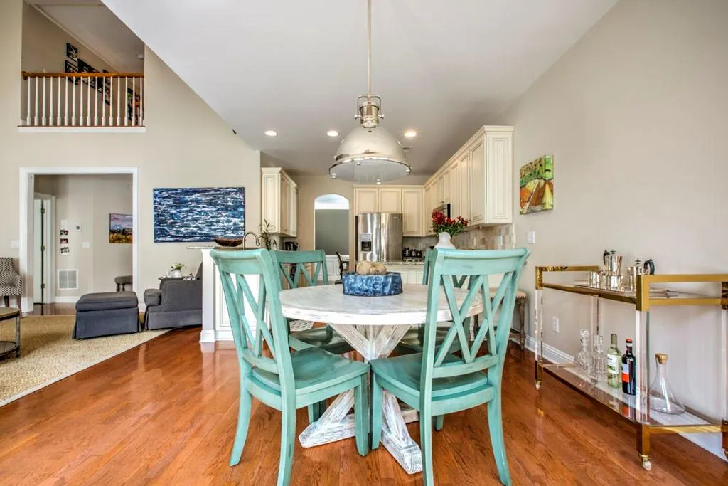 6325 Glen Oaks Lane, Atlanta, Georgia 30328, 4 Bedrooms Bedrooms, ,3 BathroomsBathrooms,Residential,Sold,6325 Glen Oaks Lane,6019095