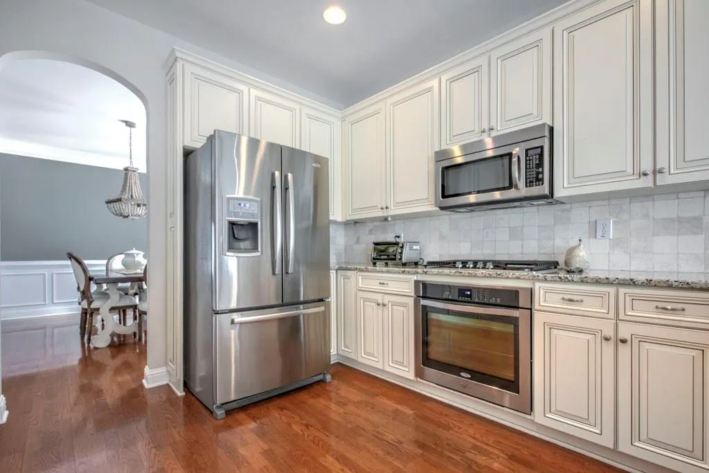 6325 Glen Oaks Lane, Atlanta, Georgia 30328, 4 Bedrooms Bedrooms, ,3 BathroomsBathrooms,Residential,Sold,6325 Glen Oaks Lane,6019095