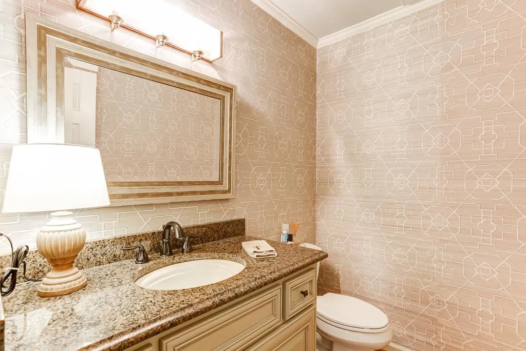 450 W Spalding Drive, Sandy Springs, Georgia 30328, 5 Bedrooms Bedrooms, ,3 BathroomsBathrooms,Residential,Sold,450 W Spalding Drive,6569443
