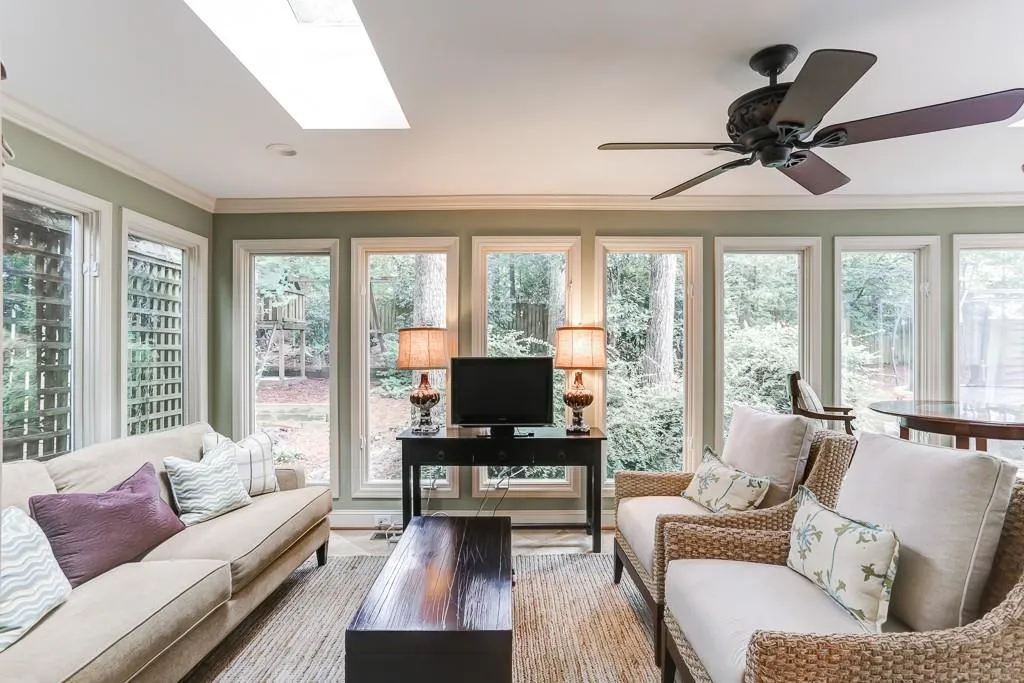 450 W Spalding Drive, Sandy Springs, Georgia 30328, 5 Bedrooms Bedrooms, ,3 BathroomsBathrooms,Residential,Sold,450 W Spalding Drive,6569443