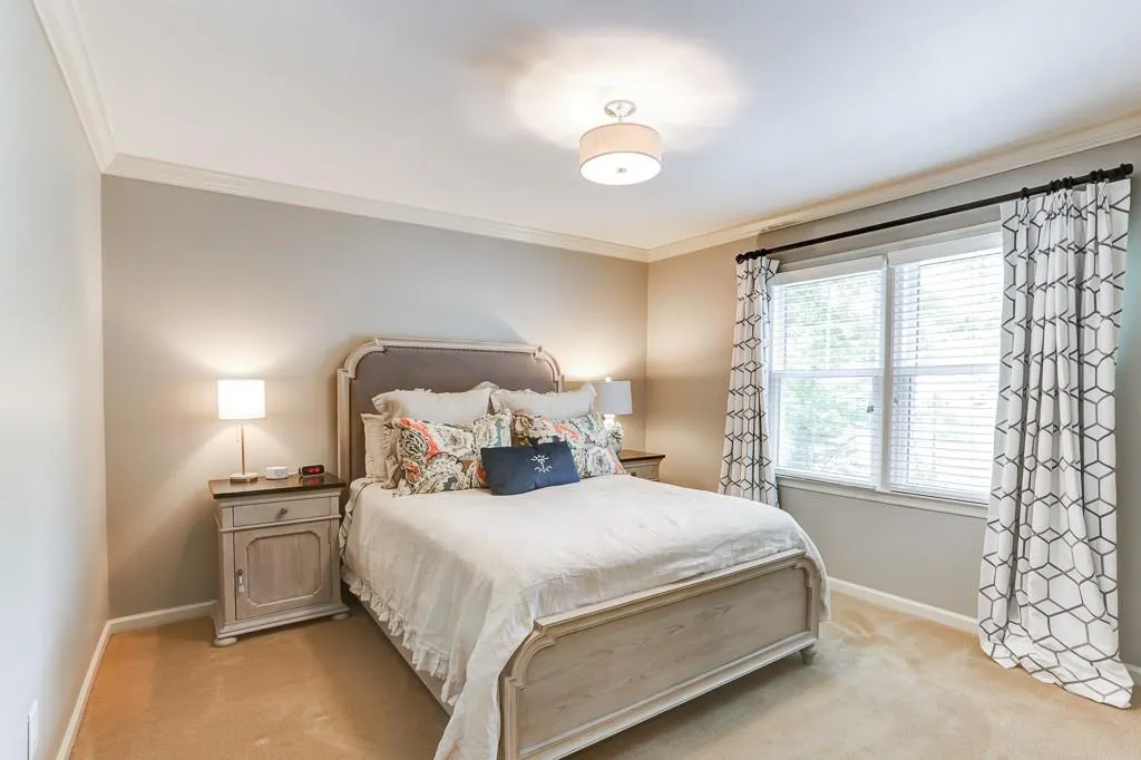 450 W Spalding Drive, Sandy Springs, Georgia 30328, 5 Bedrooms Bedrooms, ,3 BathroomsBathrooms,Residential,Sold,450 W Spalding Drive,6569443
