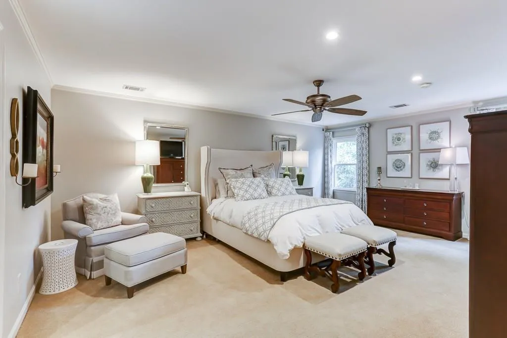 450 W Spalding Drive, Sandy Springs, Georgia 30328, 5 Bedrooms Bedrooms, ,3 BathroomsBathrooms,Residential,Sold,450 W Spalding Drive,6569443