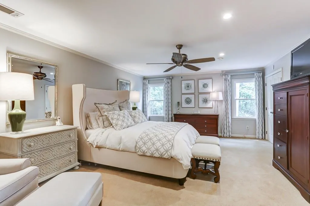 450 W Spalding Drive, Sandy Springs, Georgia 30328, 5 Bedrooms Bedrooms, ,3 BathroomsBathrooms,Residential,Sold,450 W Spalding Drive,6569443