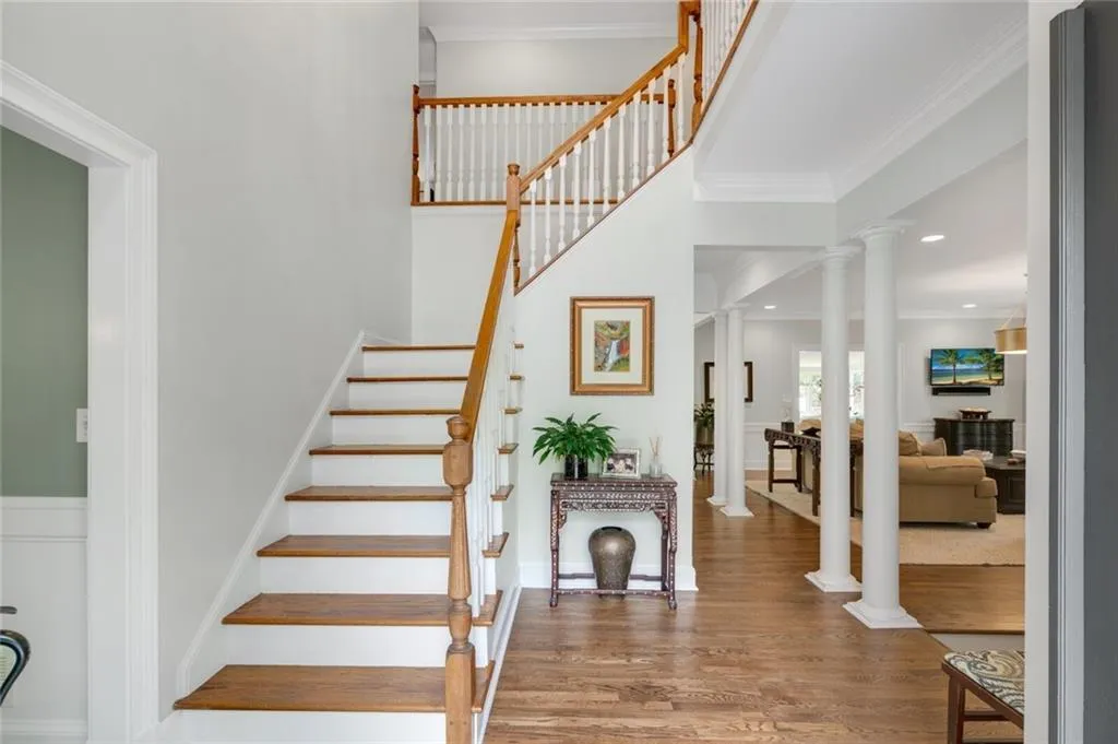 5575 Glen Errol Road, Sandy Springs, Georgia 30327, 5 Bedrooms Bedrooms, ,6 BathroomsBathrooms,Residential,Sold,5575 Glen Errol Road,7030909