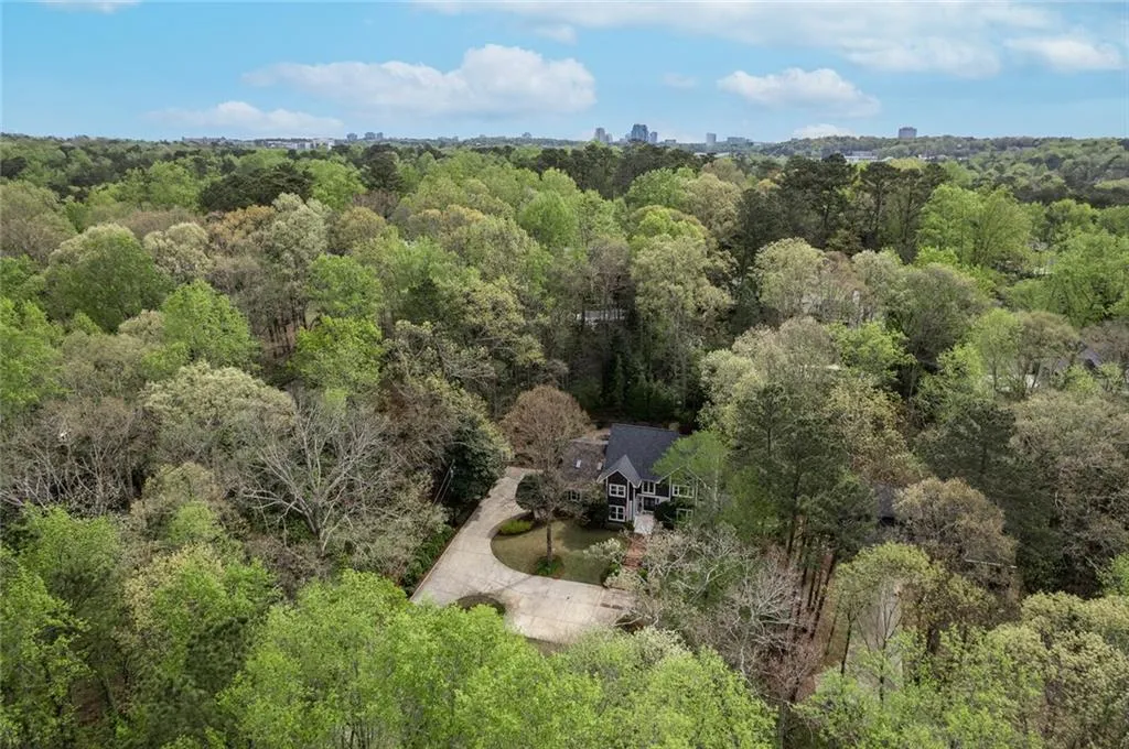 5575 Glen Errol Road, Sandy Springs, Georgia 30327, 5 Bedrooms Bedrooms, ,6 BathroomsBathrooms,Residential,Sold,5575 Glen Errol Road,7030909