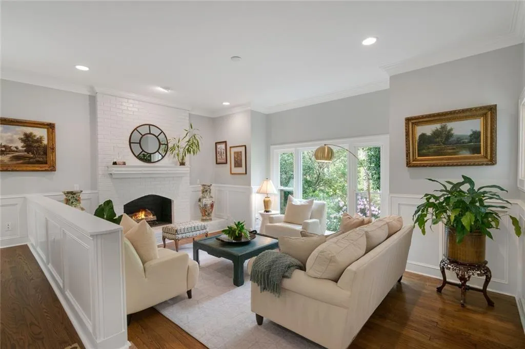 5575 Glen Errol Road, Sandy Springs, Georgia 30327, 5 Bedrooms Bedrooms, ,6 BathroomsBathrooms,Residential,Sold,5575 Glen Errol Road,7030909
