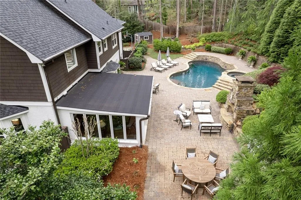 5575 Glen Errol Road, Sandy Springs, Georgia 30327, 5 Bedrooms Bedrooms, ,6 BathroomsBathrooms,Residential,Sold,5575 Glen Errol Road,7030909