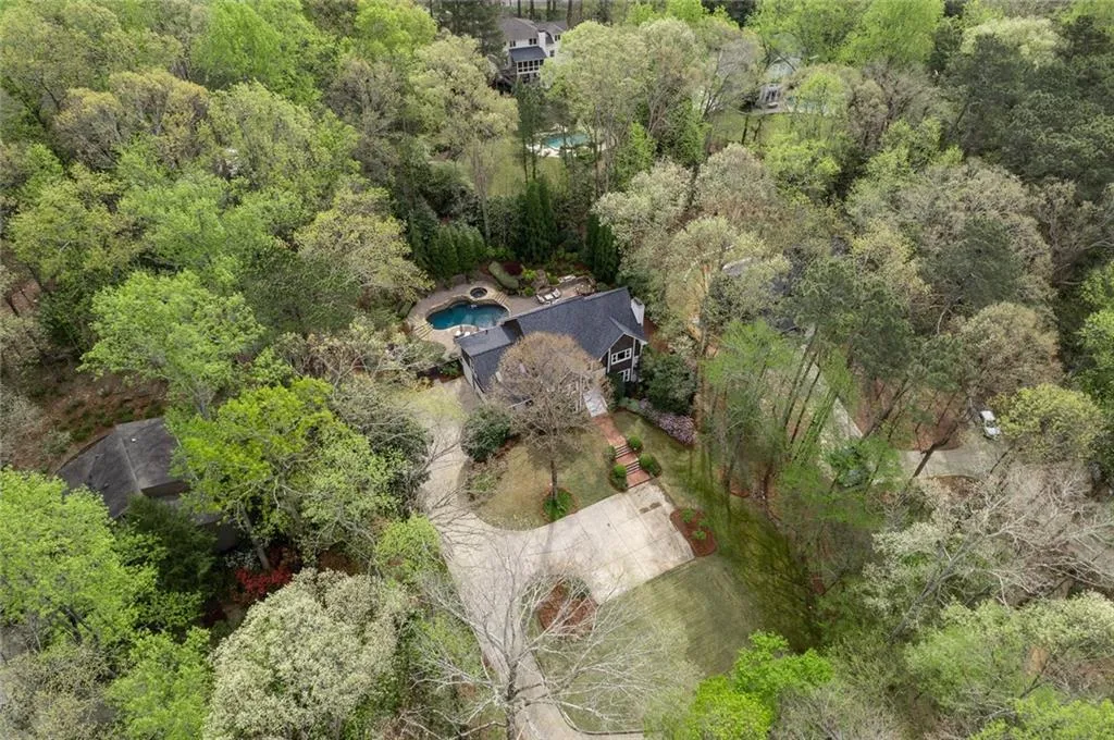 5575 Glen Errol Road, Sandy Springs, Georgia 30327, 5 Bedrooms Bedrooms, ,6 BathroomsBathrooms,Residential,Sold,5575 Glen Errol Road,7030909