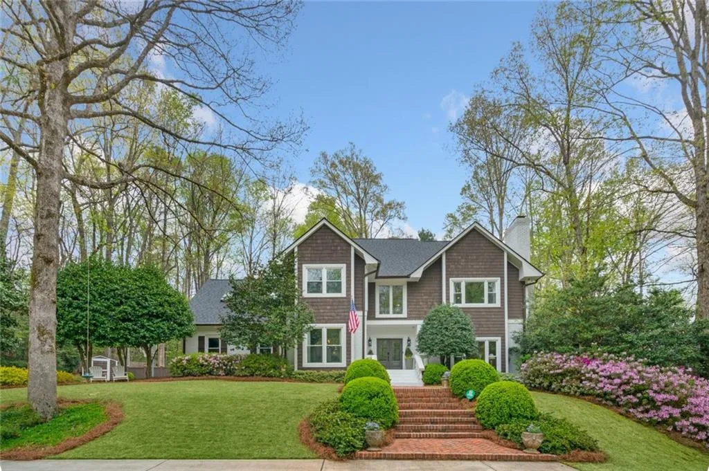 5575 Glen Errol Road, Sandy Springs, Georgia 30327, 5 Bedrooms Bedrooms, ,6 BathroomsBathrooms,Residential,Sold,5575 Glen Errol Road,7030909