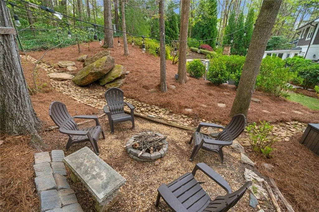 5575 Glen Errol Road, Sandy Springs, Georgia 30327, 5 Bedrooms Bedrooms, ,6 BathroomsBathrooms,Residential,Sold,5575 Glen Errol Road,7030909