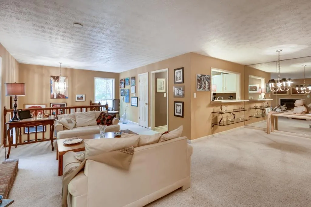 1004 Lenox Way Ne, Atlanta, Georgia 30324, 2 Bedrooms Bedrooms, ,1 BathroomBathrooms,Residential,Sold,1004 Lenox Way Ne,6566206