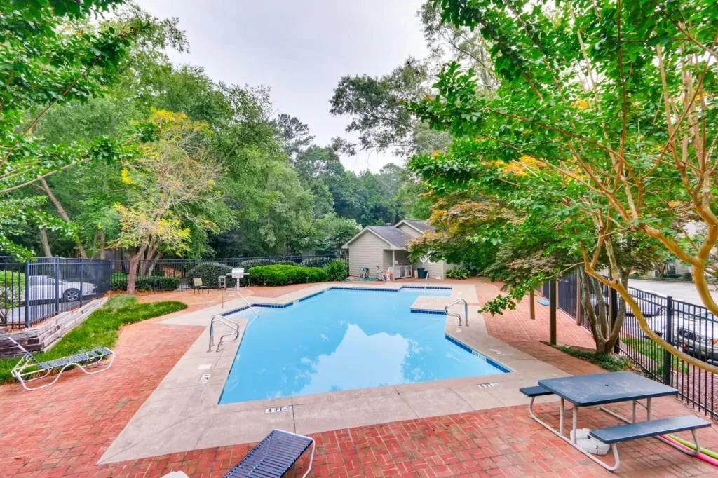 1004 Lenox Way Ne, Atlanta, Georgia 30324, 2 Bedrooms Bedrooms, ,1 BathroomBathrooms,Residential,Sold,1004 Lenox Way Ne,6566206