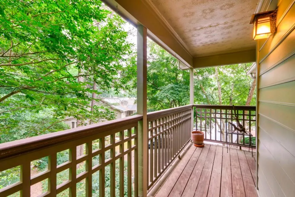 1004 Lenox Way Ne, Atlanta, Georgia 30324, 2 Bedrooms Bedrooms, ,1 BathroomBathrooms,Residential,Sold,1004 Lenox Way Ne,6566206