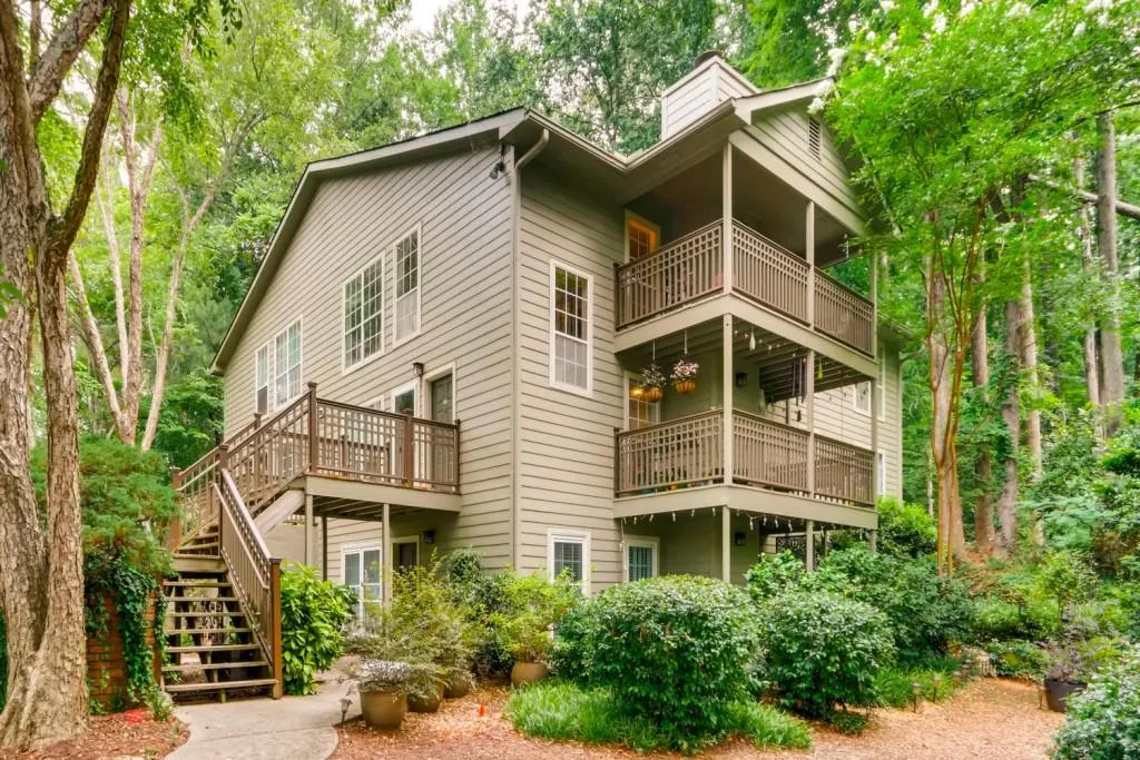 1004 Lenox Way Ne, Atlanta, Georgia 30324, 2 Bedrooms Bedrooms, ,1 BathroomBathrooms,Residential,Sold,1004 Lenox Way Ne,6566206