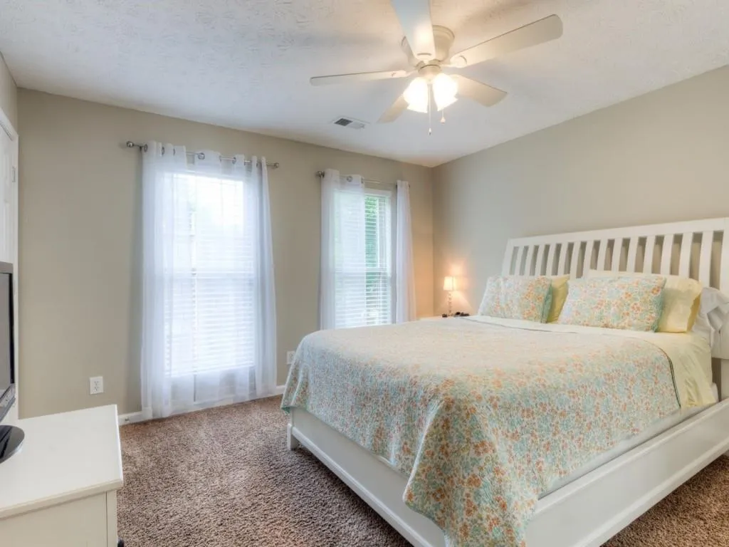 165 N River Drive Unit B, Sandy Springs, Georgia 30350, 2 Bedrooms Bedrooms, ,2 BathroomsBathrooms,Residential,Sold,165 N River Drive Unit B,6045825
